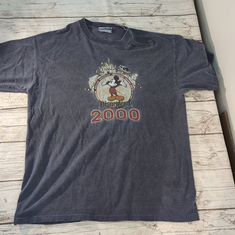 Disneyland T-Shirt Black Mickey Mouse 2000 Graphic Vintage – Unisex Large